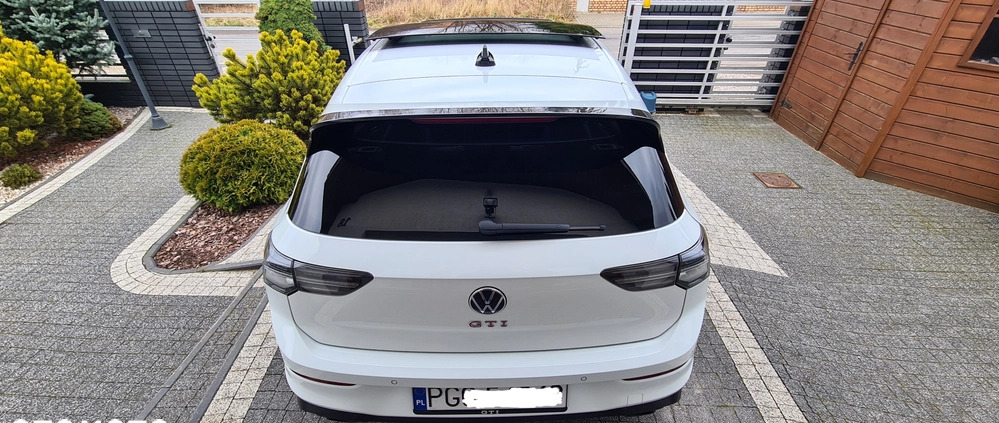 Volkswagen Golf cena 147477 przebieg: 45000, rok produkcji 2021 z Gniezno małe 596